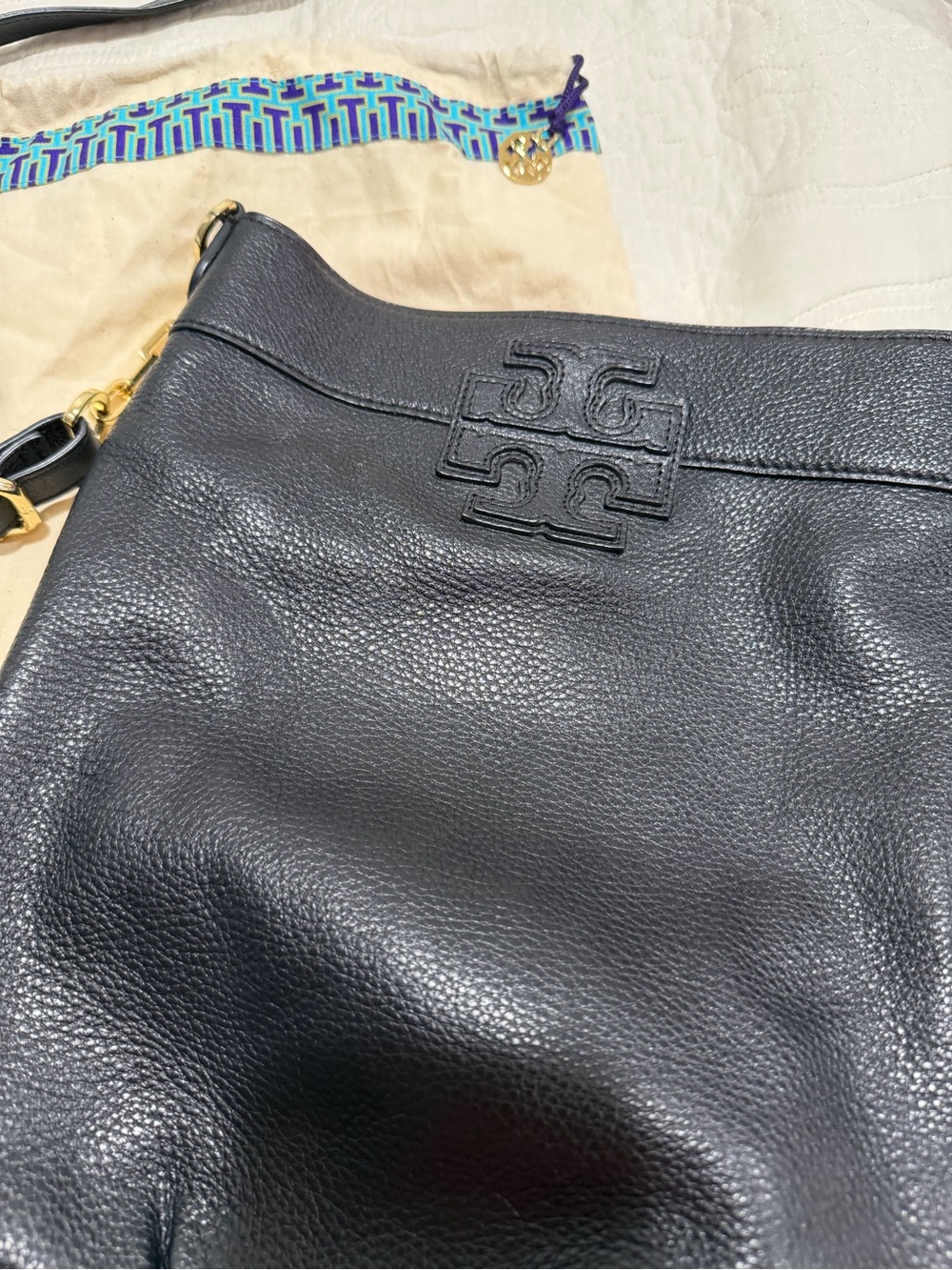 Tory Burch Crossbody Pebble Leather Zip Bag - Picture 3 of 9